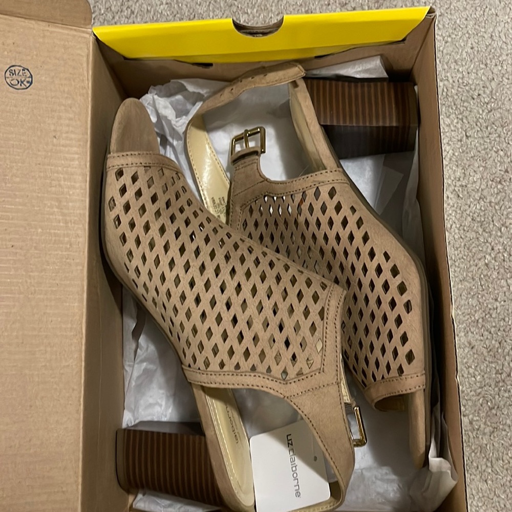 Beautiful comfortable heels brown